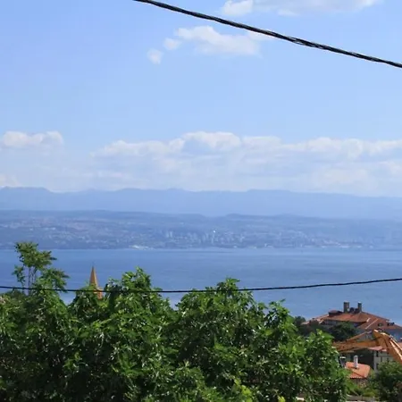 With A Parking Space Lovran, Opatija - 7782 לובראן